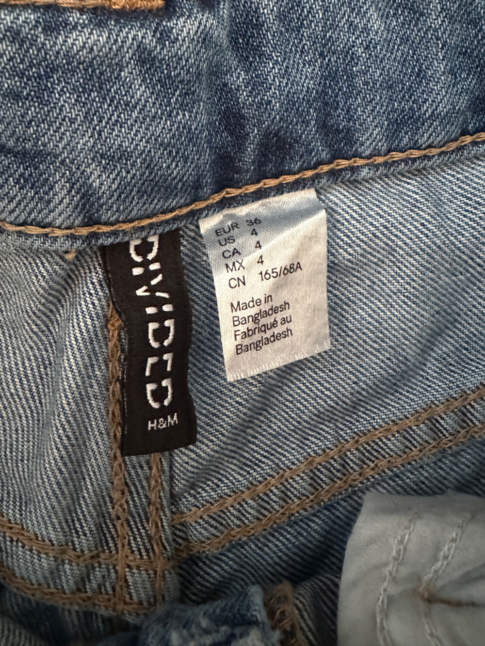 Shorts - Picture 3 of 3